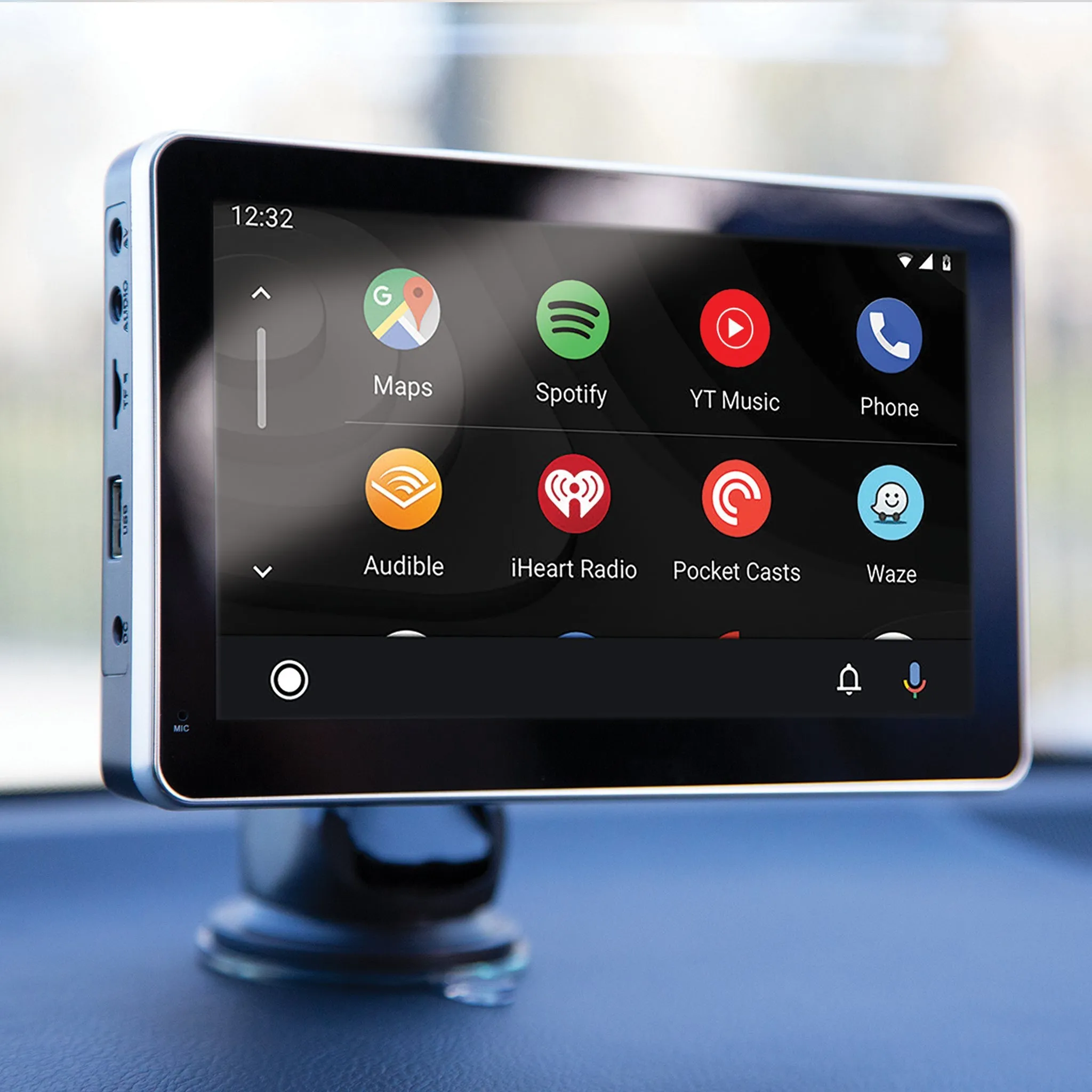 REFURBISHED - INTELLIDASH®   DASHBOARD MOUNTED SMART DISPLAY - CAR AND DRIVER DU900RB